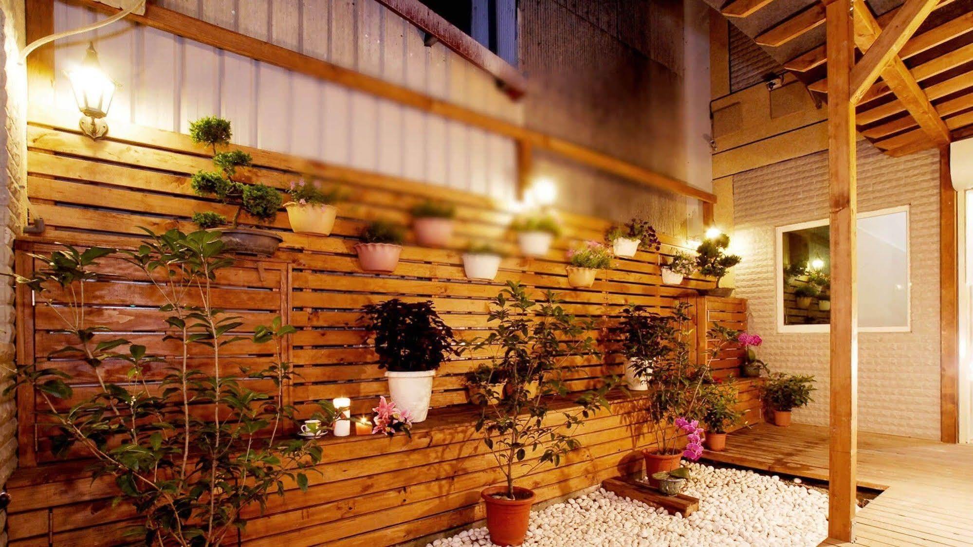 花蓮歐洲之星民宿 文創園區旁 鄰香榭大道 名產街 近東大門夜市 太平洋公園 杰西廣場 Hualien City Ngoại thất bức ảnh